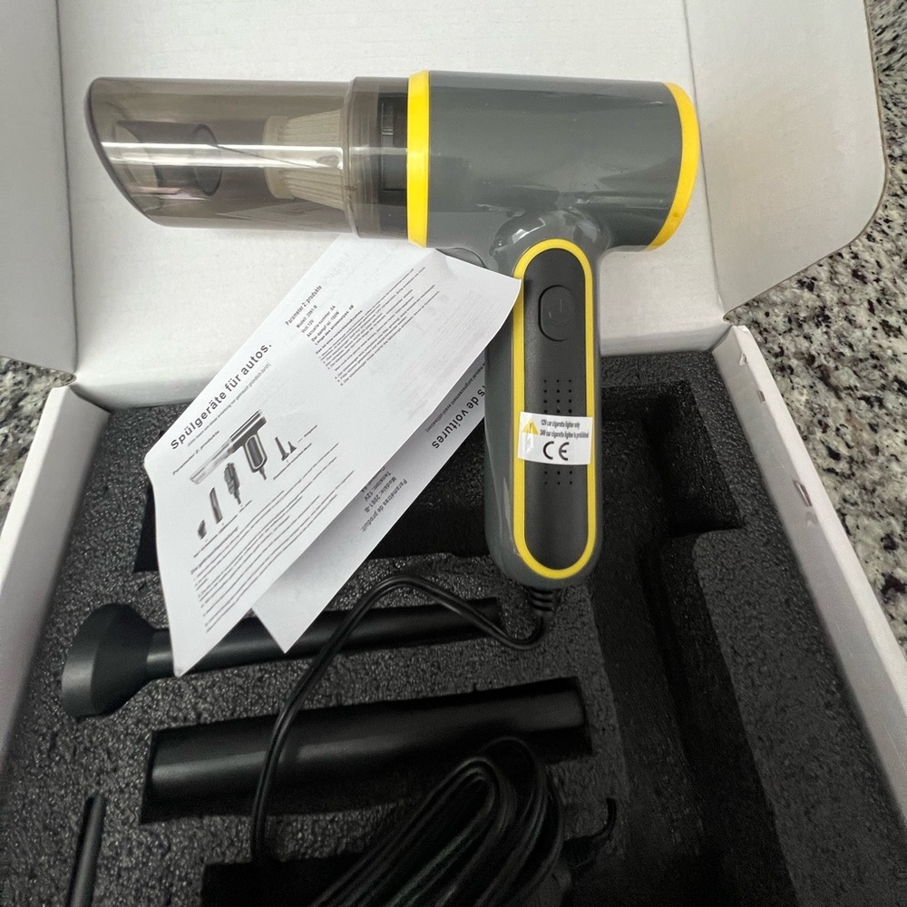 APEX Car Vacuum Cleaner - Picture 2 of 9